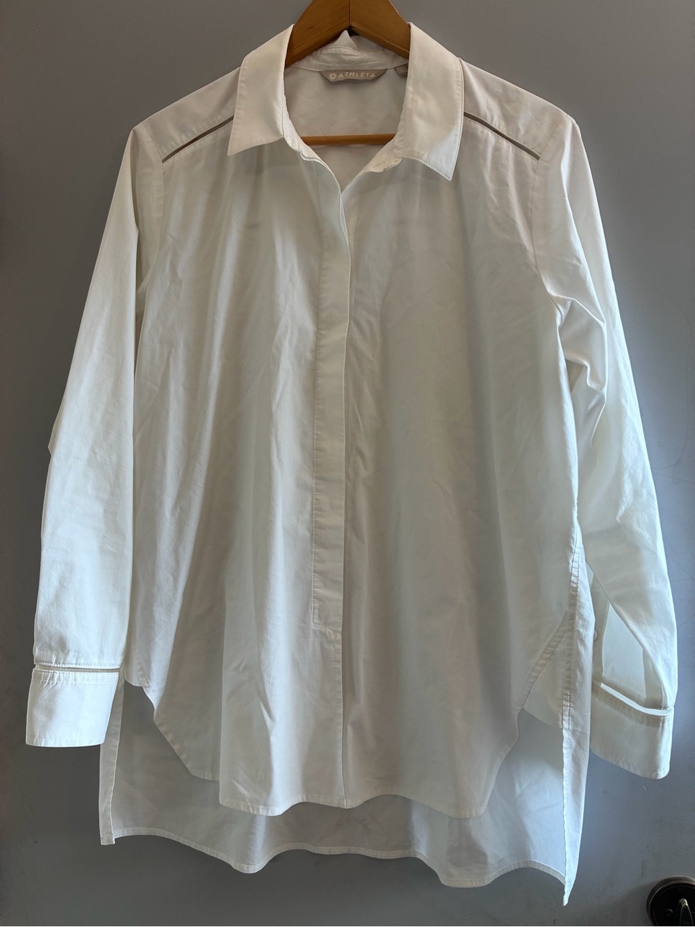 😎 Athleta Women’s Poplin Popover button down top